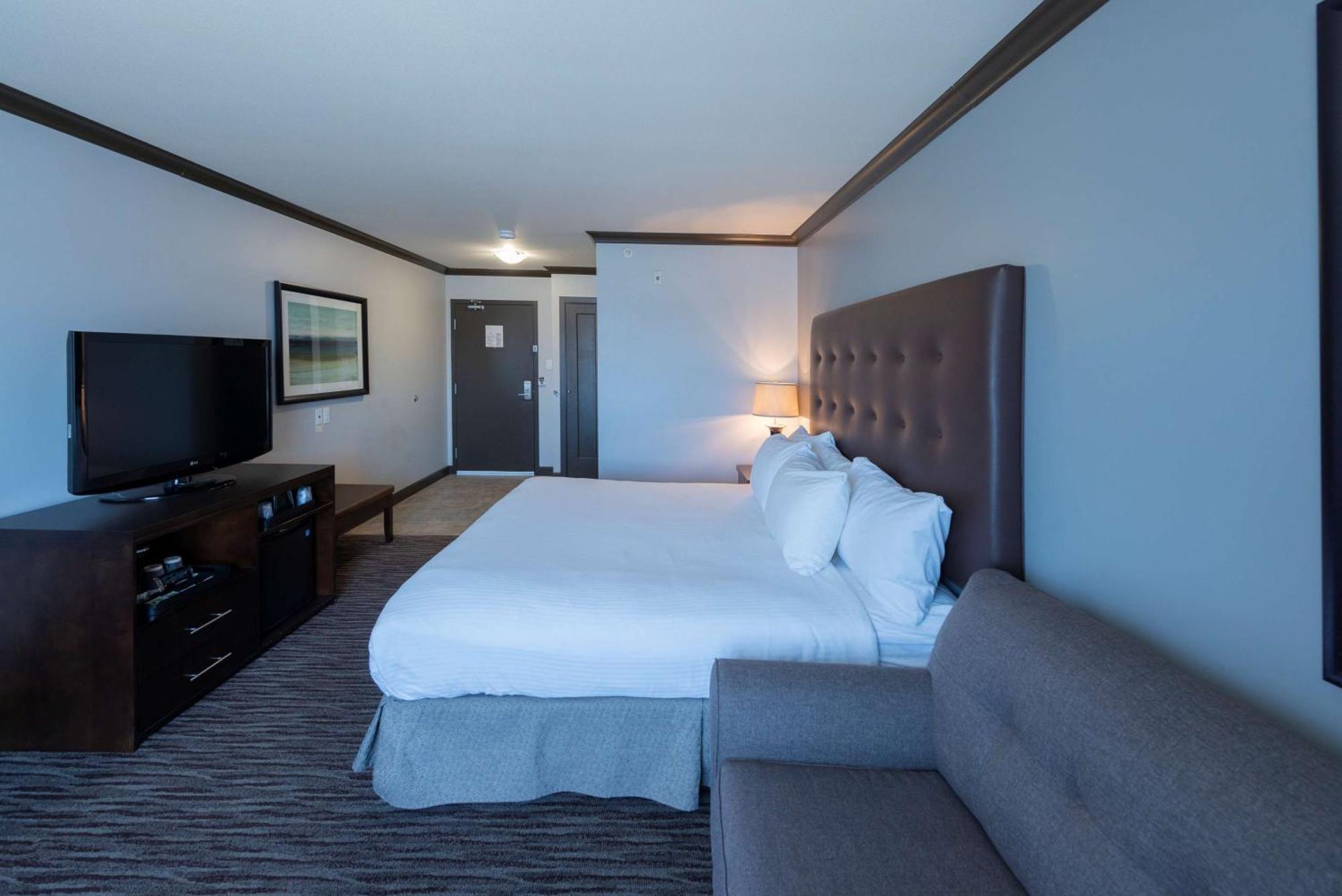 Prestige Treasure Cove Resort, Worldhotels Elite Prince George Exterior photo